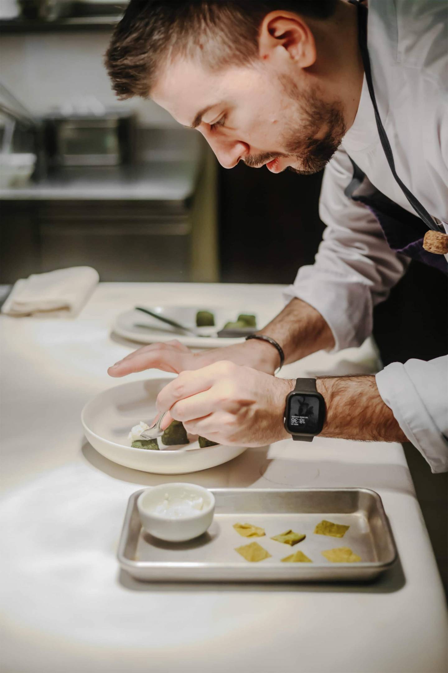 Cucina, sostenibilità e riutilizzo. Alessio Manzoni: Wild Chef.